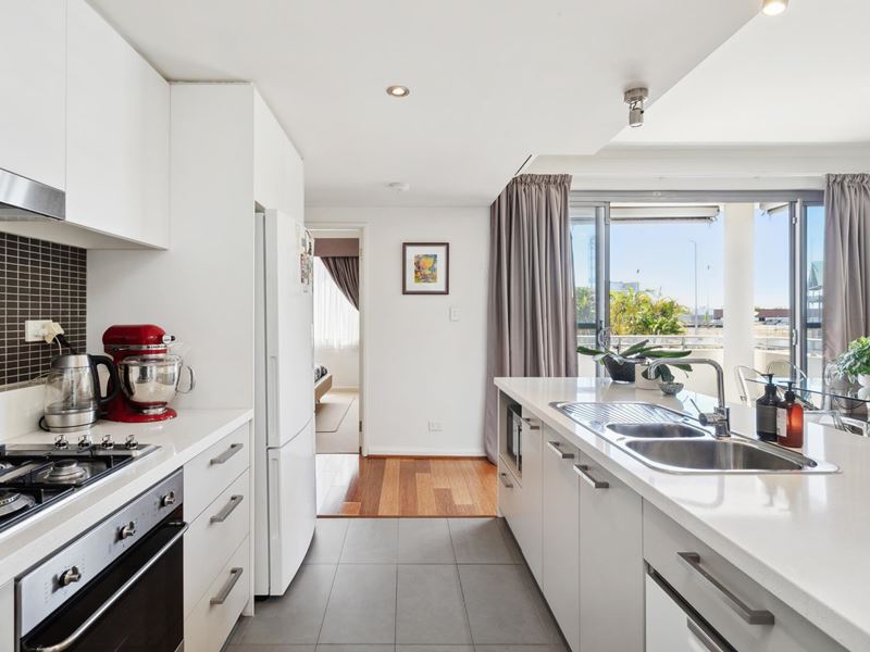 2/1 Erskine Link, East Perth WA 6004