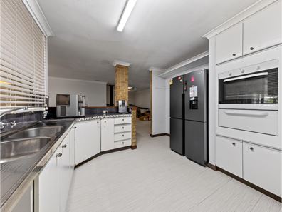 31 Matfield Way, Gosnells WA 6110
