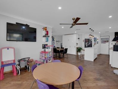 15 Glasgow Way, Seville Grove WA 6112