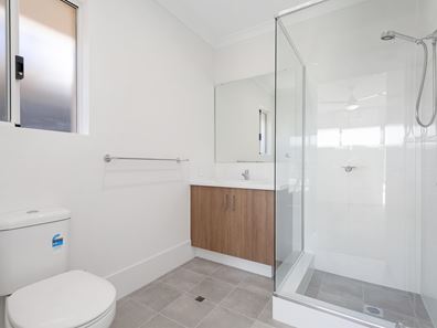228 Badgerup Avenue, Lakelands WA 6180
