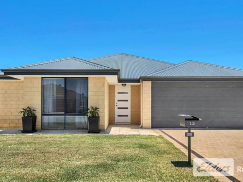 13 Vitesse Approach, Shoalwater