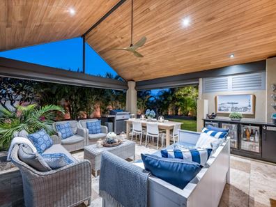 18 Whitehorses Drive, Burns Beach WA 6028