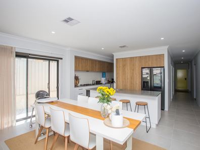 20 Holiday Way, Yanchep WA 6035
