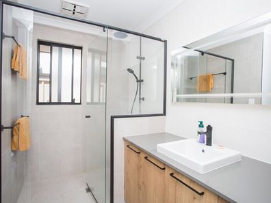 20 Holiday Way, Yanchep WA 6035