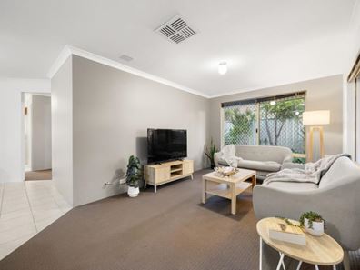2 Langham Gardens, Wilson WA 6107