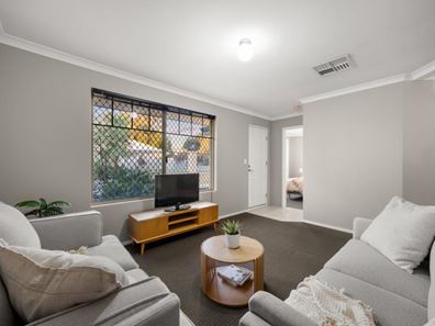 2 Langham Gardens, Wilson WA 6107