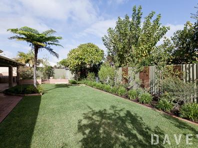 15 Hayfield Way, Duncraig WA 6023