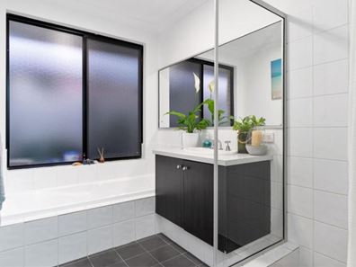 6 Keraudren Vale, Secret Harbour WA 6173