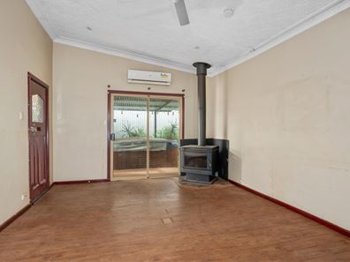 30 Davis Street, Boulder WA 6432