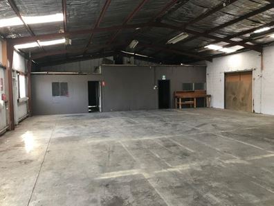 Unit 2, 4 Gary Road, Maddington WA 6109