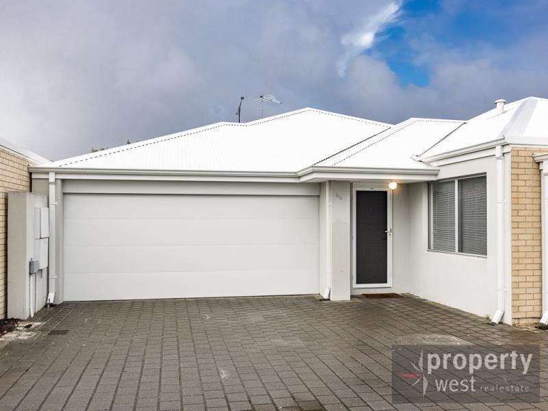 3/2 Redheart Road, Carramar