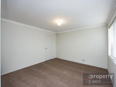 3/2 Redheart Road, Carramar WA 6031