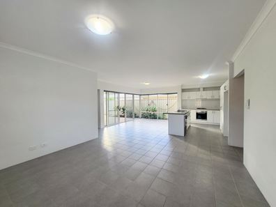 15 Allamanda Gate, Helena Valley WA 6056