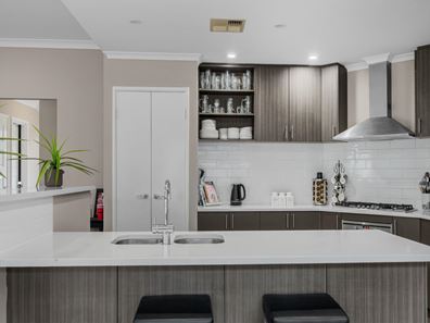 20 Astrolabe Way, Swan View WA 6056