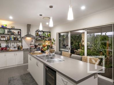 10 Hudsbeth Way, Margaret River WA 6285