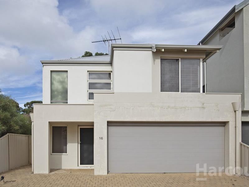 16/68 Hickman Road, Silver Sands