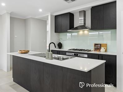 93 David Street, Maida Vale WA 6057