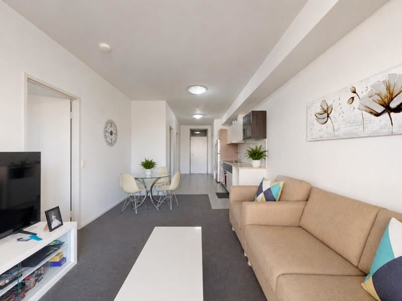 17/20 Signal Terrace, Cockburn Central WA 6164