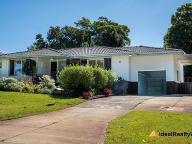 16 Massey Way, Rossmoyne WA 6148