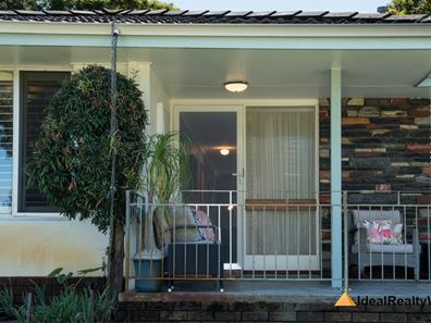 16 Massey Way, Rossmoyne WA 6148