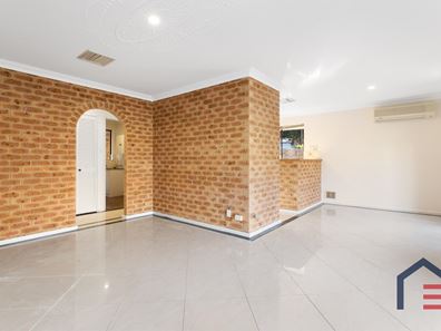 4/12 Brian Av, Yokine WA 6060
