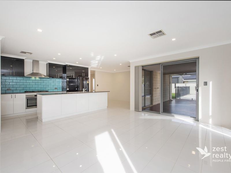 24 Supanova Lane, Australind WA 6233