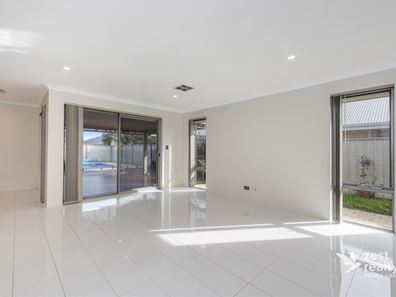 24 Supanova Lane, Australind WA 6233
