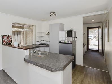 10 Longton Way, Ellenbrook WA 6069