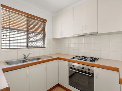 8/11 Point Walter Road, Bicton WA 6157