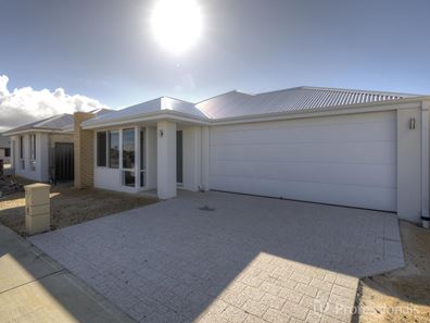 34 Greville Grove, Lakelands WA 6180