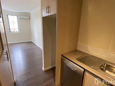 2/35 Brushfoot Boulevard, Success WA 6164