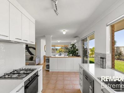 12 Drammen Elbow, Merriwa WA 6030
