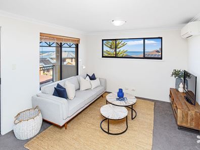 24 Gateshead Loop, Mindarie WA 6030