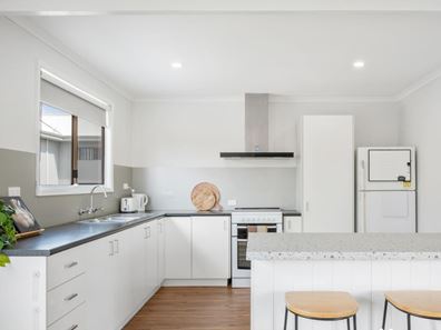 8 Day Road, Mandurah WA 6210