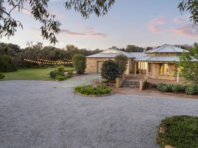 23 Robinson Road, Wandi WA 6167