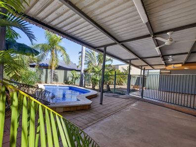 4 Leslie Loop, Baynton WA 6714
