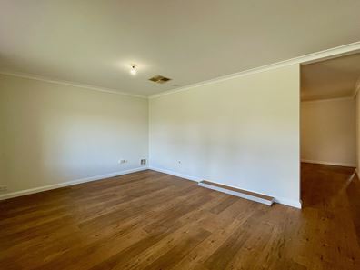 35 Ashworth Way, Brookdale WA 6112