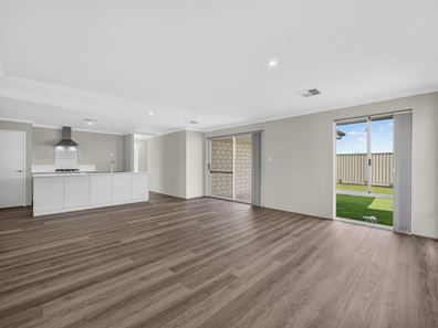 19 Rosewood Avenue, South Yunderup WA 6208