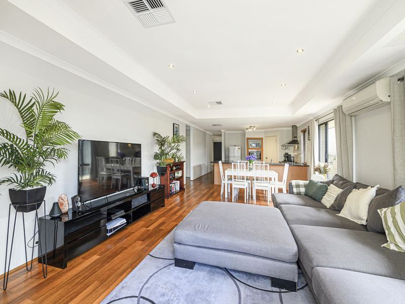 6 Vaspar Link, Aveley WA 6069