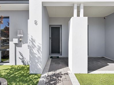 5 Tilbrook Rise, Ellenbrook WA 6069