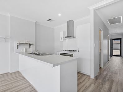 5 Tilbrook Rise, Ellenbrook WA 6069