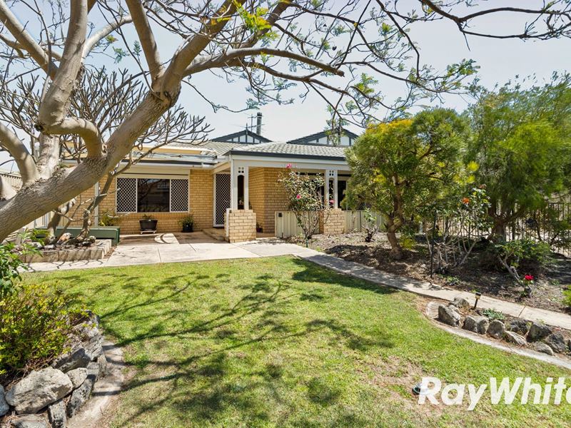 14 Moreton Crescent, Warnbro WA 6169