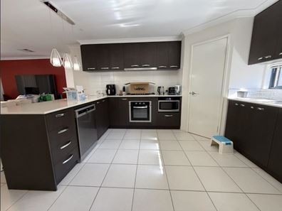 9 Jonquil Street, Eglinton WA 6034