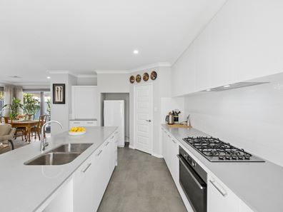 11A Oakland Avenue, Cloverdale WA 6105
