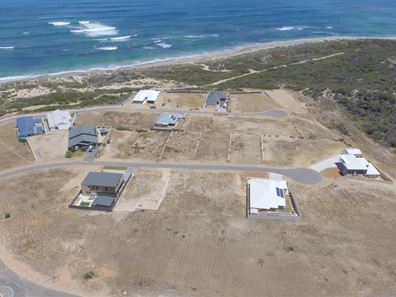 7 Oceanside  Bvd, Dongara WA 6525