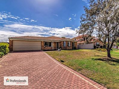 11 Fawkner Road, Two Rocks WA 6037