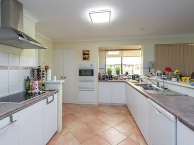 19 Tallinn Loop, Mindarie WA 6030