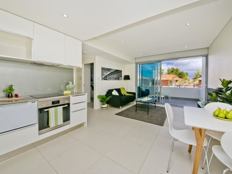 8A/29 Hastings Street, Scarborough