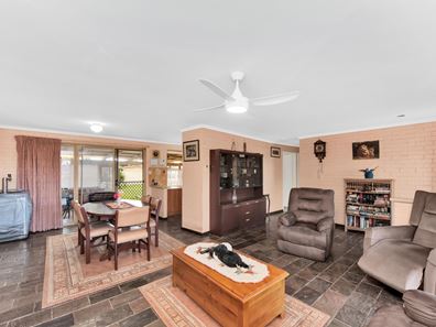 8 Mugana Crescent, Waggrakine WA 6530