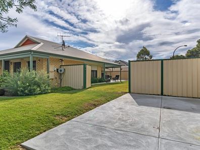 51 Amadeus Crescent, Port Kennedy WA 6172
